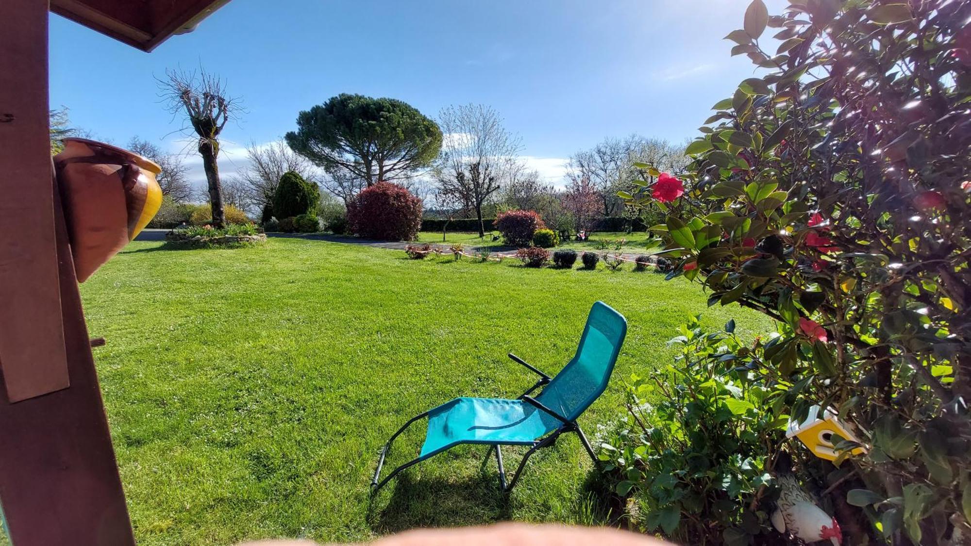 Gite Max Payrac Bagian luar foto